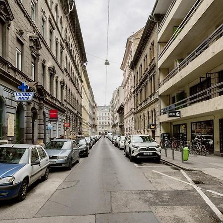 O Street 3 Bedroom Stylish Apartment Budapest Luaran gambar