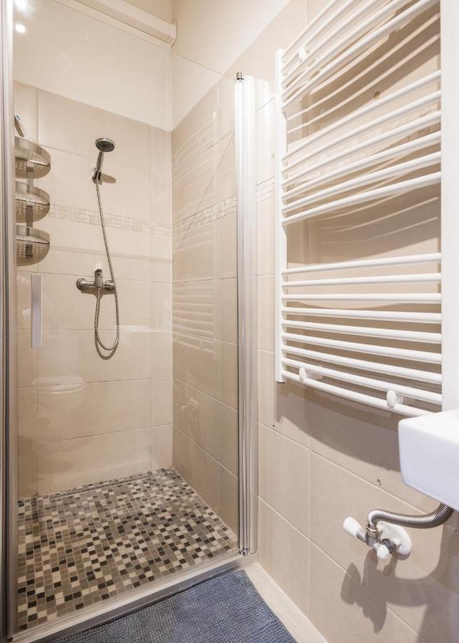 O Street 3 Bedroom Stylish Apartment Budapest Luaran gambar